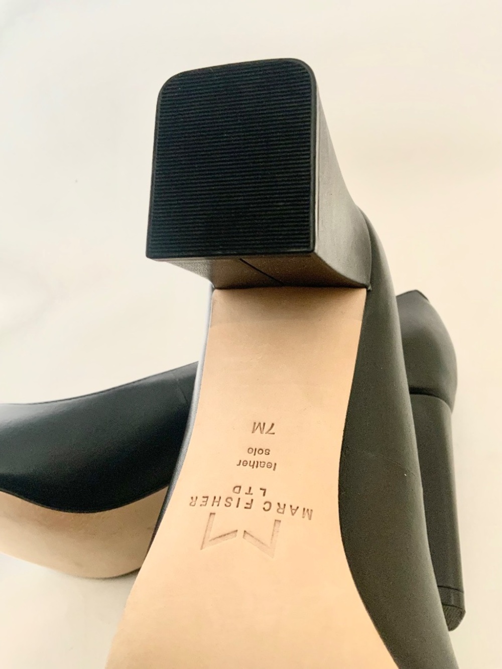 MARC FISHER Zala Black Leather Classic Pointed Toe Medium Block Heel Pumps 7 - Picture 14 of 15